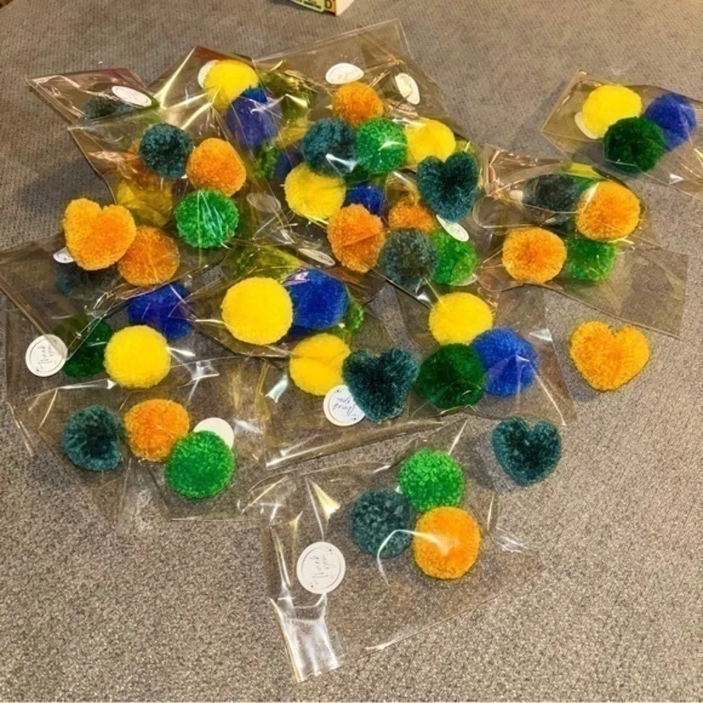 Handmade Catnip Pom Pom Toys – Set of 5 | Cat Gift | Bundle & Save!